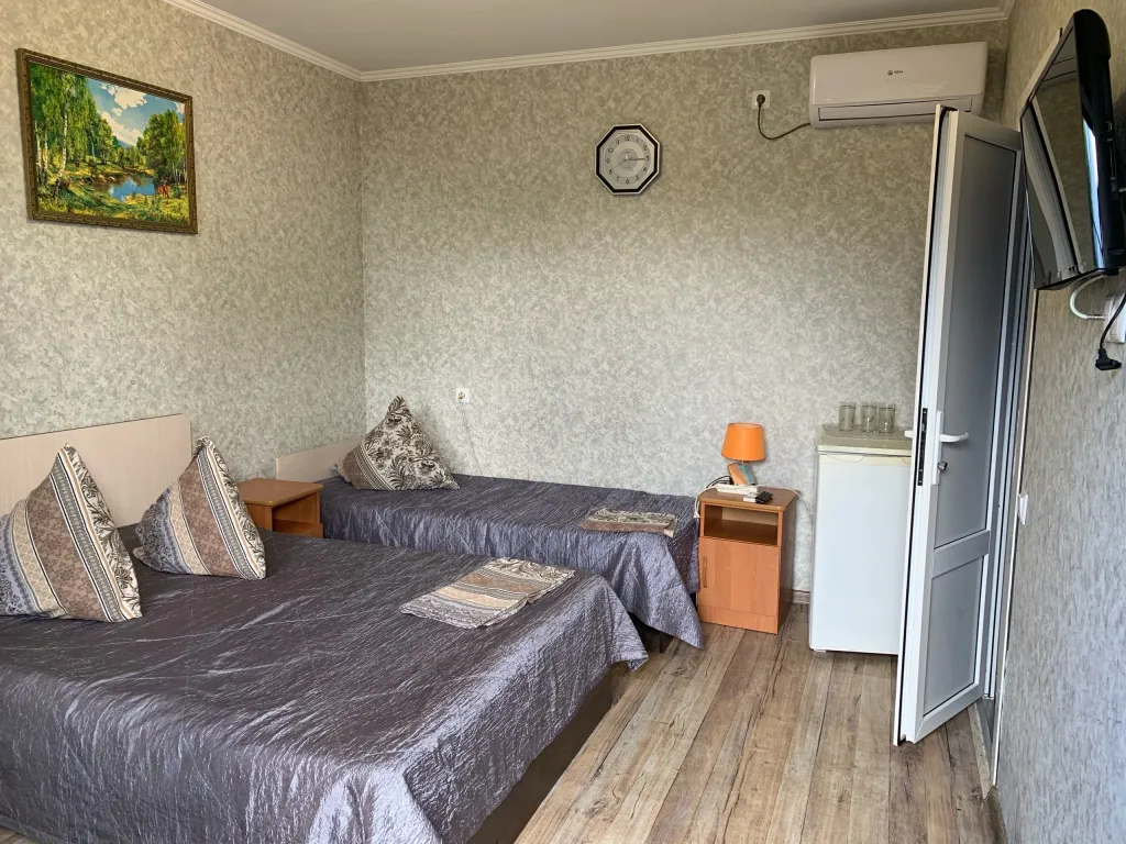 Коттедж Отдельный домик во дворе частного сектора — Анапа