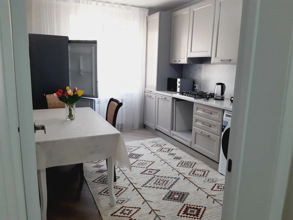 Новая квартира с евро ремонтом с отличной локацией