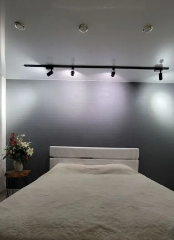 Уютная квартира с панорамными окнами и джакузи