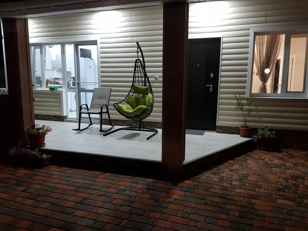 Дом у моря в пригороде Евпатории