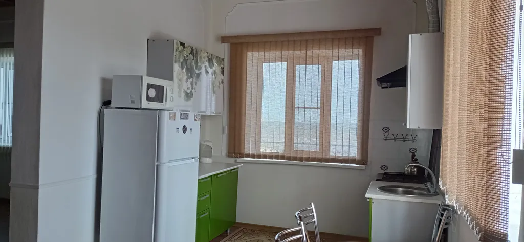 Дача с выходом на море.