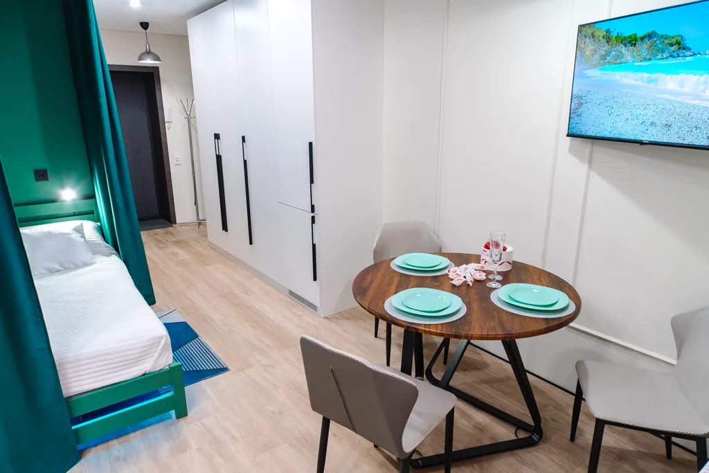 Чистая уютная студия в центре, заселение до 23-00