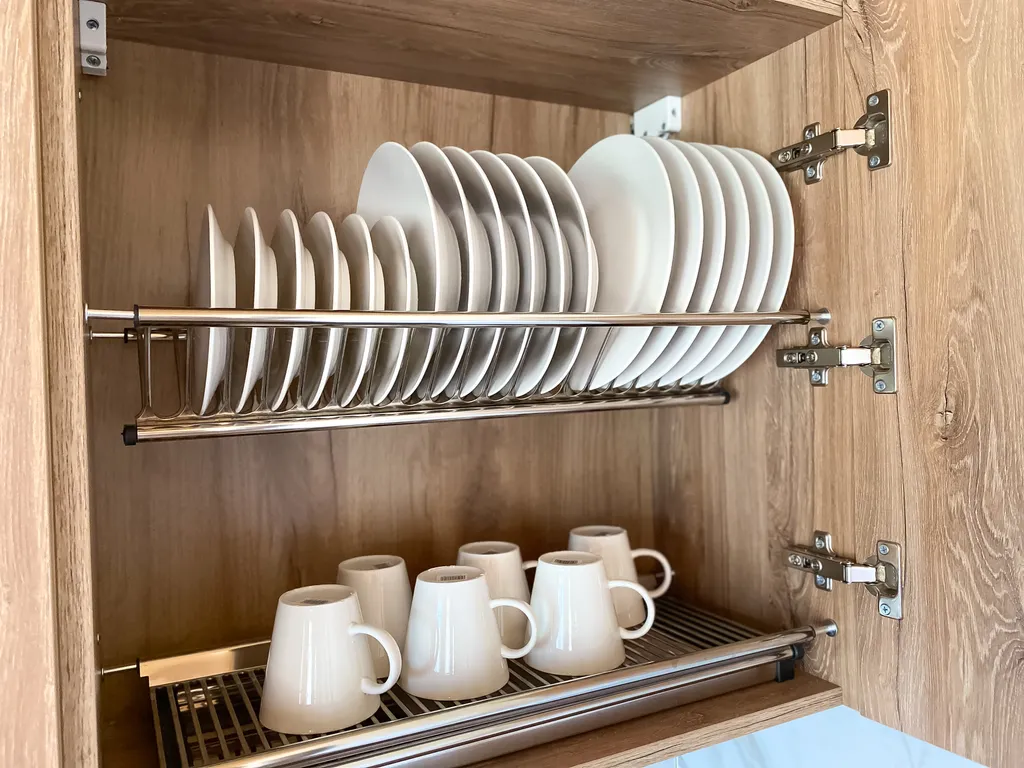 Просторный двухкомнатный коттедж в лесу у пруда