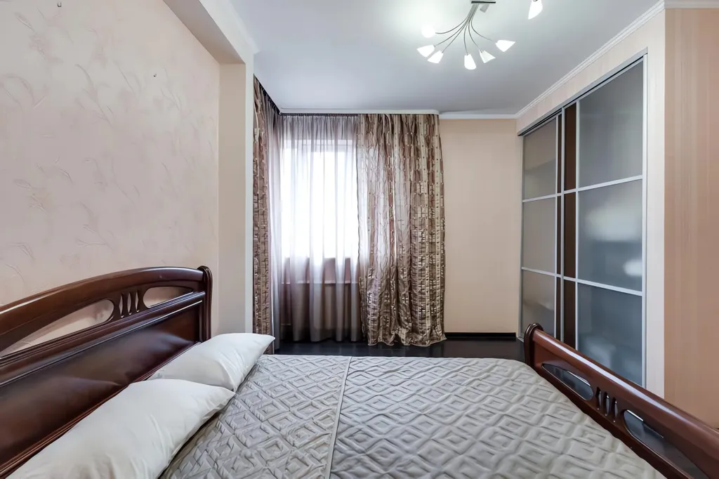 Светлый апартамент с просторной гостиной