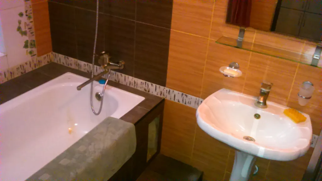 Коттедж Коттедж Двухкомнатные апартаменты с большой террасой — Камышеватская