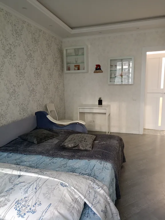 Новенькая квартира у метро, закрытый двор