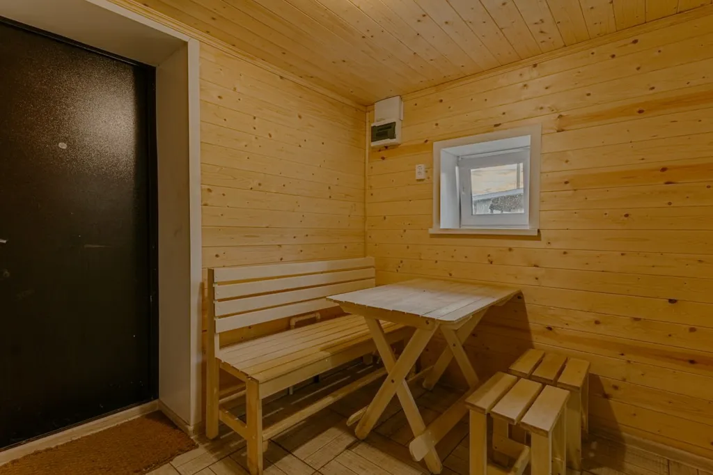 Домик у озера