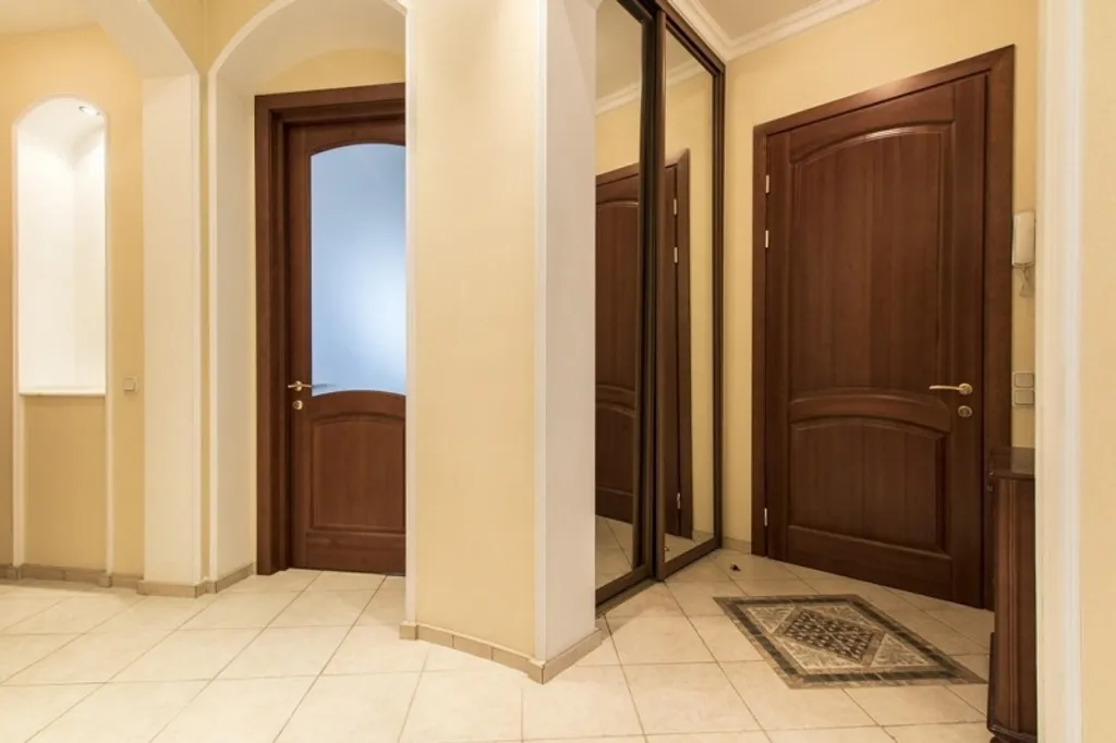 Avrora 3br apartment