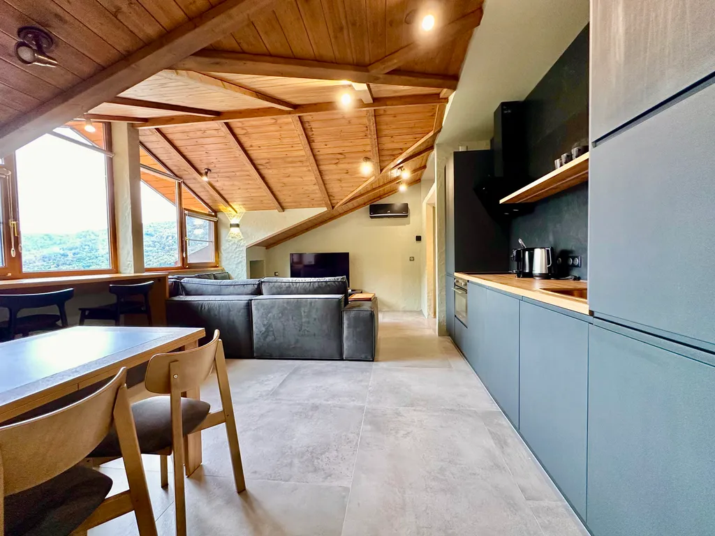 #45 Двухуровневая квартира с 2 спальнями и панорамным видом