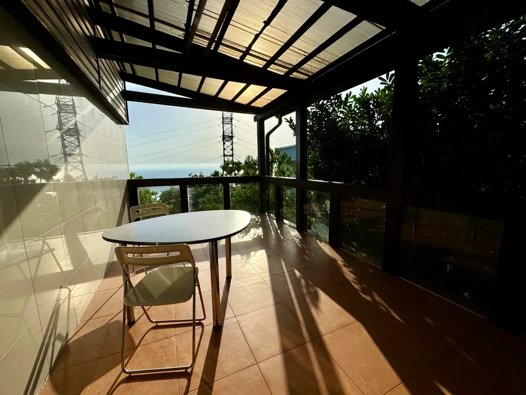 Дом с бассейном