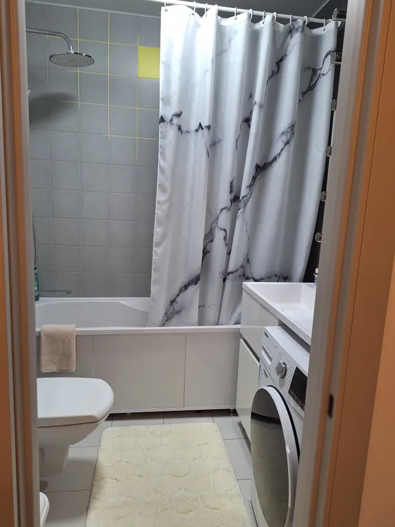 Квартира Квартира Уютная, светлая, с кондиционером в новом р-не с развитой инфраструктурой — Калининград