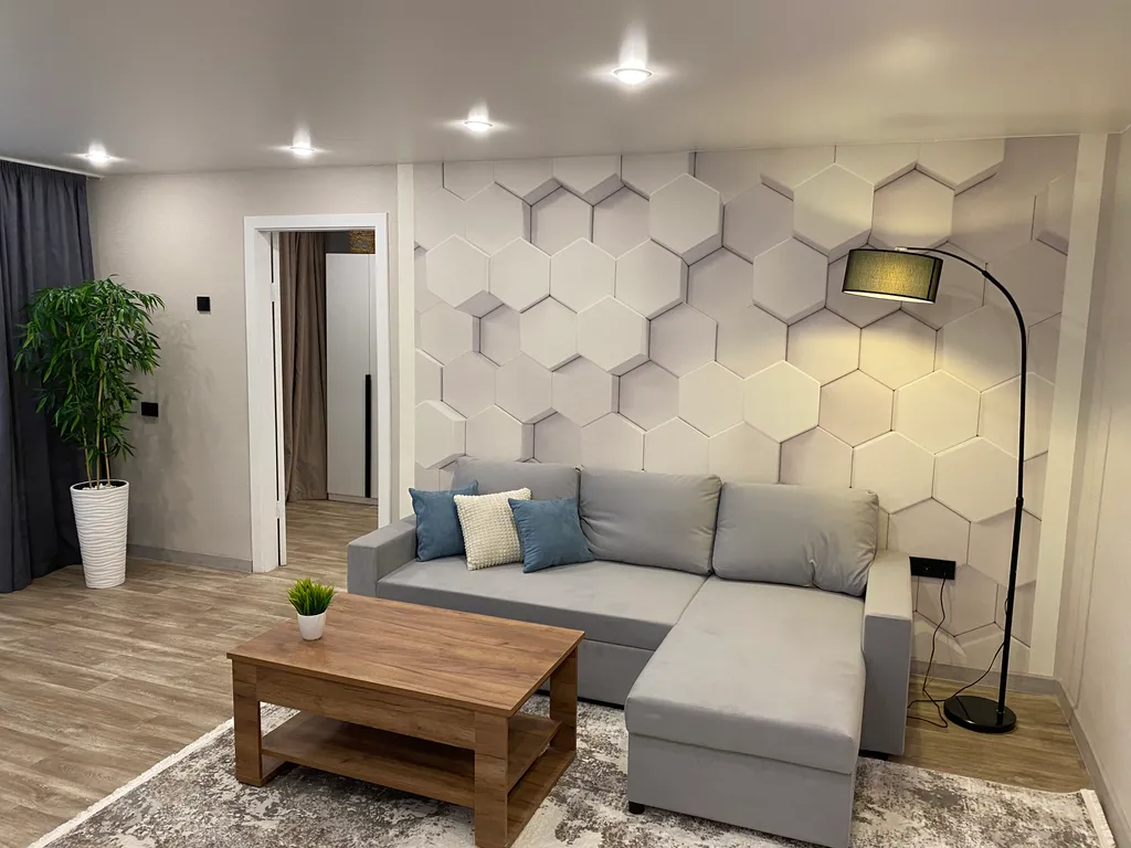 Квартира Квартира 2-комн в центре возле Театра Музкомедии — Красноярск