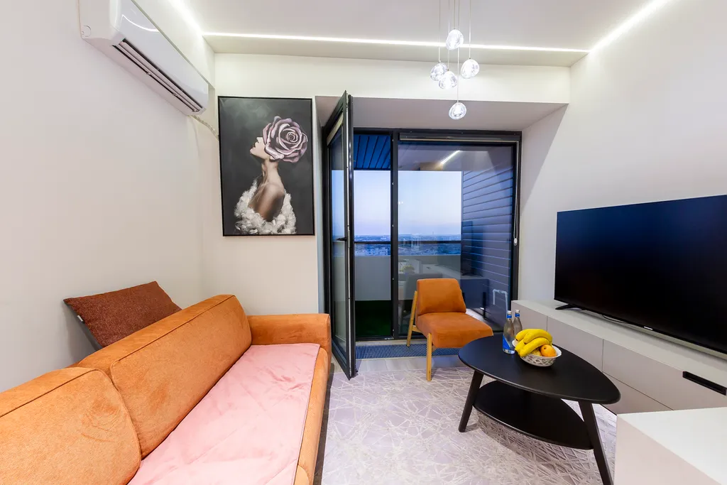 Уютная и теплая квартира в NRG U Tower