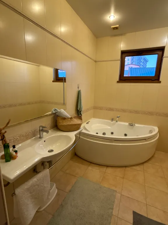 Уютный дом с видом на море