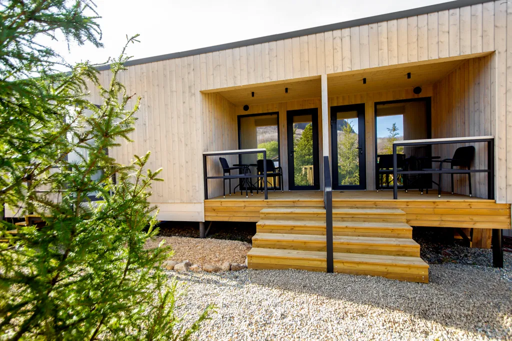 Небольшой домик с видом на Гуамское ущелье