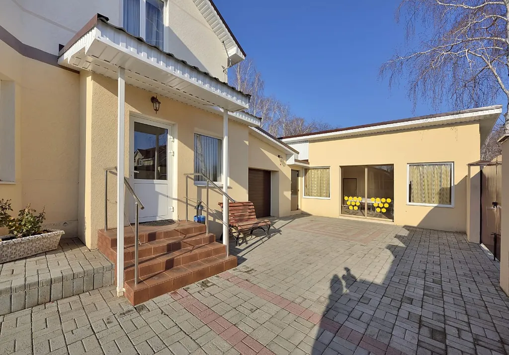 Большой, уютный семейный дом