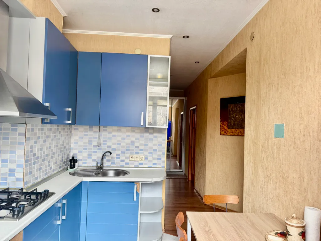 Двухкомнатная с круглосуточной водой