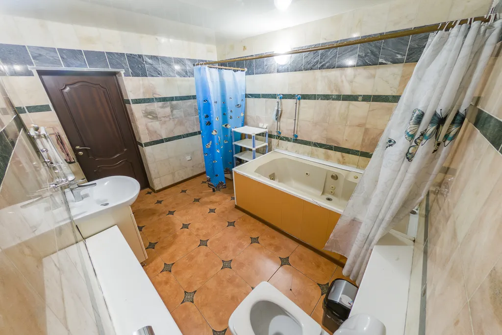 Дом со включённой стоимостью бассейна, сауны, бильярда, мангала