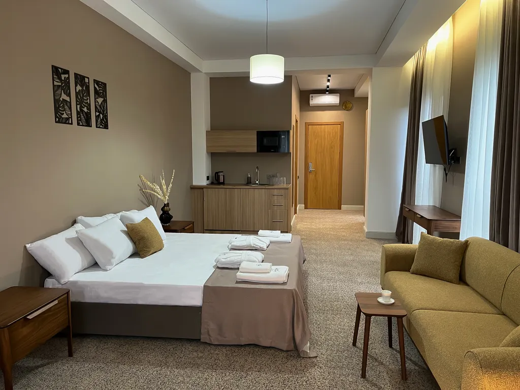 Апартаменты на набережной центра города