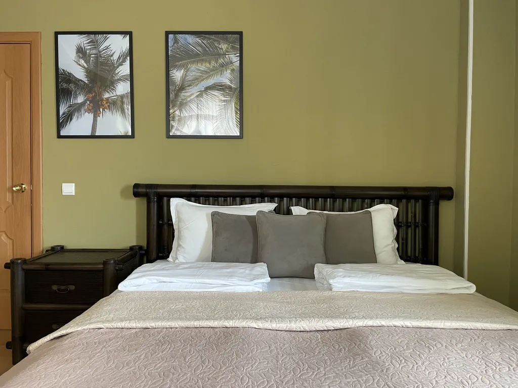 Квартира 3-комнатная Квартира — Калининград