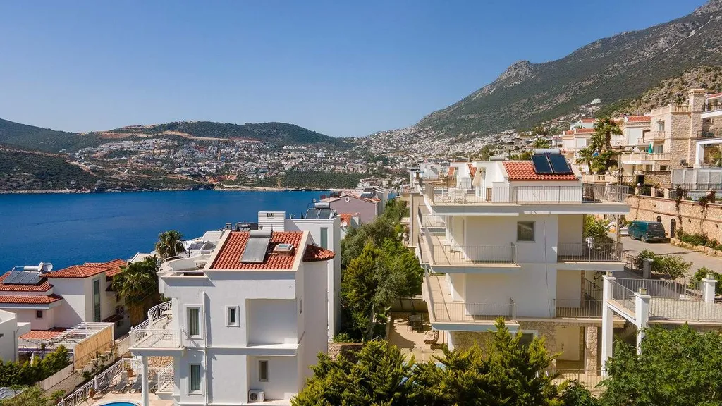 Вилла с видом на море