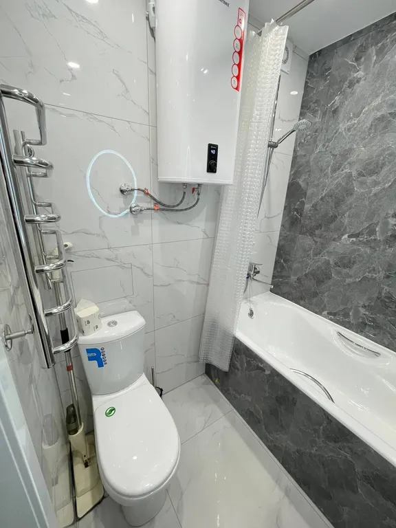 Центр, квартира на Суханова, 2 комнатная, 2 этаж