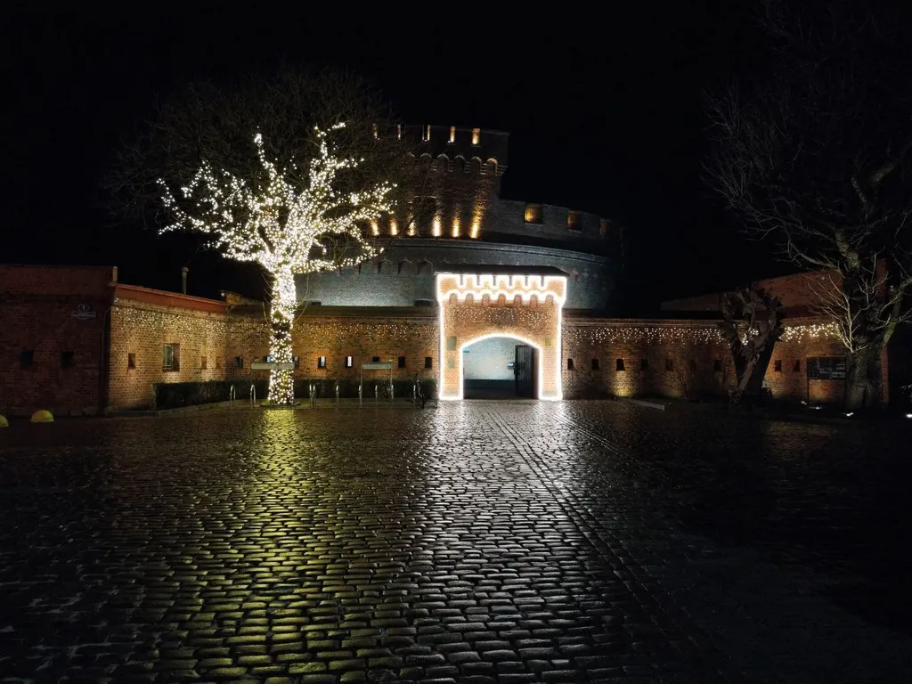 Квартира Квартира в историческом районе с панорамным видом на стадион, реку — Калининград