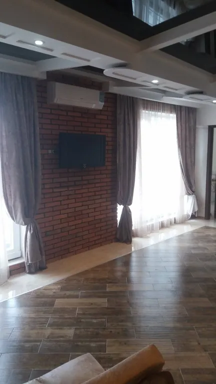 4-комнатная Квартира