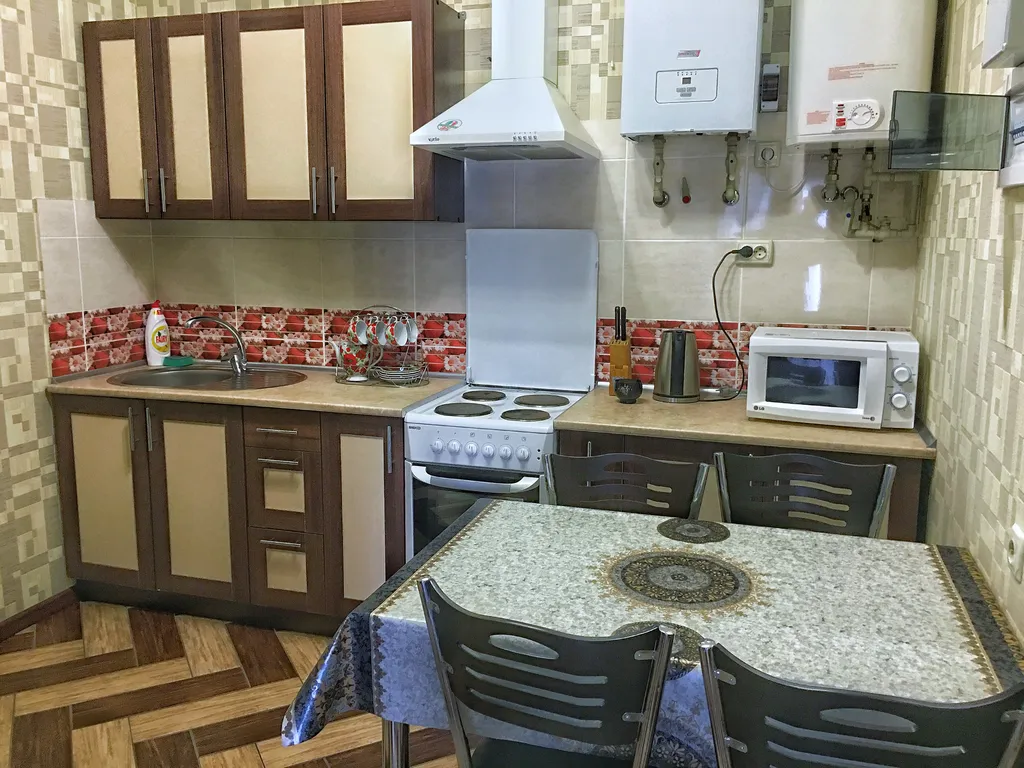 Квартира Апартаменты в центре Набережной с балконом — Ялта