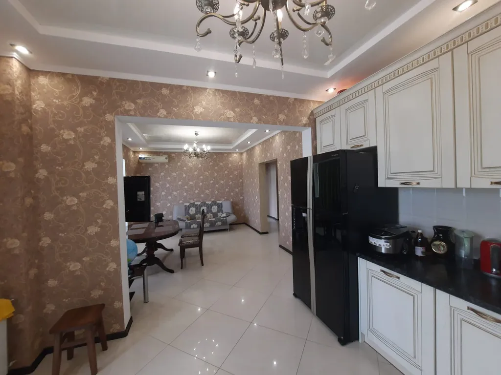 Квартира Просторная квартира в центре — Лазаревское