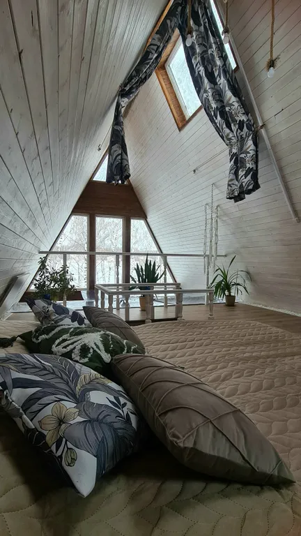 З-комнатный дом У Озера в лесу