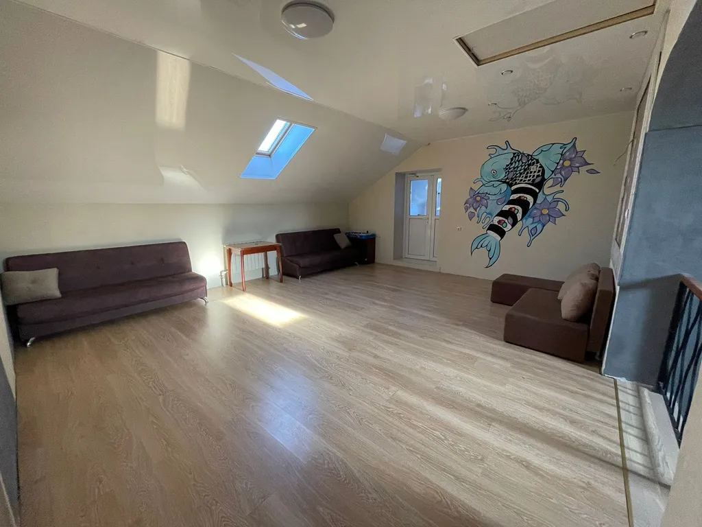 Просторный загородный дом