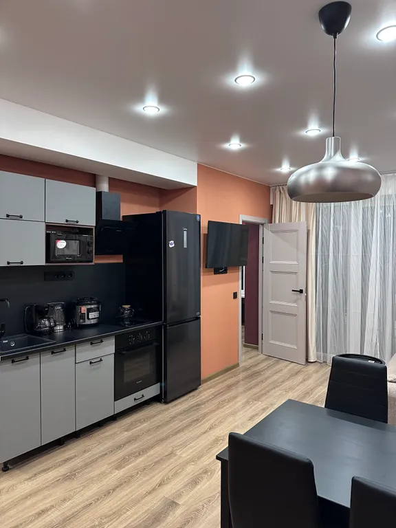 Яркая уютная просторная и позитивная квартира для запоминающего отдыха