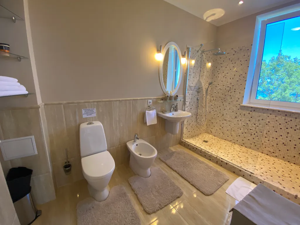 Вилла с панорамной баней и бассейном