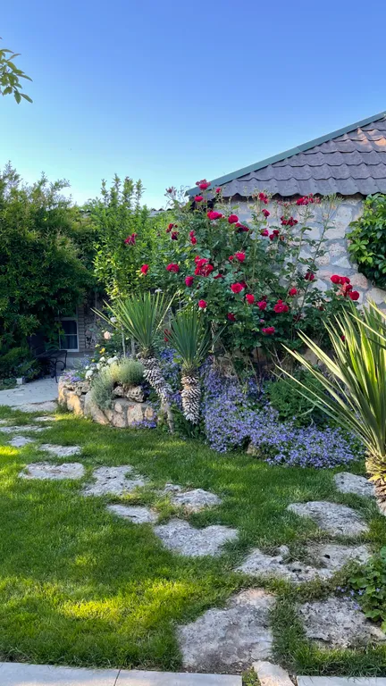 Двухкомнатный номер с отдельной изолированной комнатой