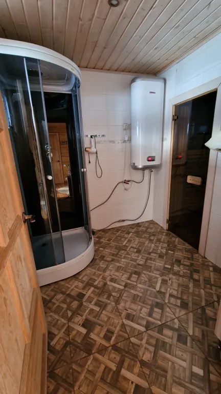 Дом на берегу озера Байкал