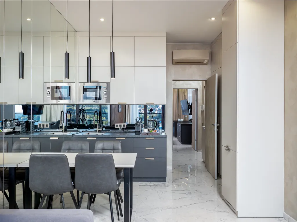 Апартаменты с красивым панорамным видом на Дендрарий и море