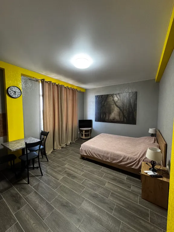 Квартира Двухместный номер с видом на горы и море.42 — аренда посуточно в Алушта