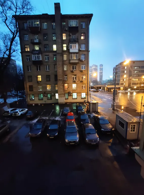 Комфортная двухуровневая студия в 6 минутах пешком от метро