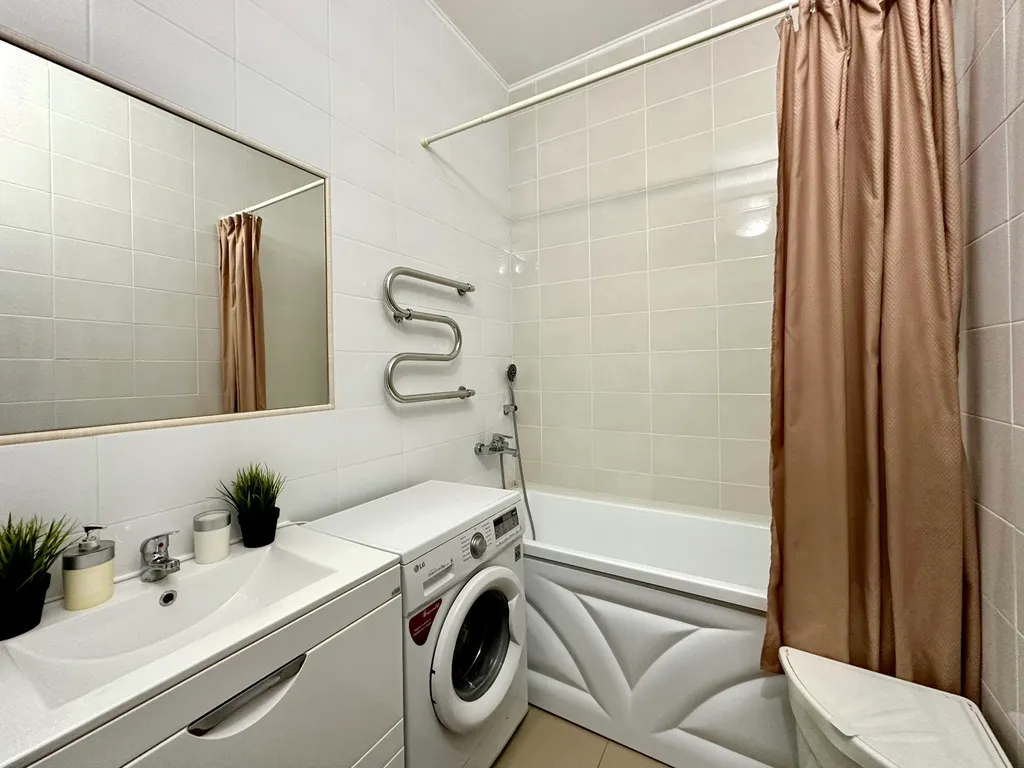 2-комнатная квартира рядом с СКК Оренбуржье