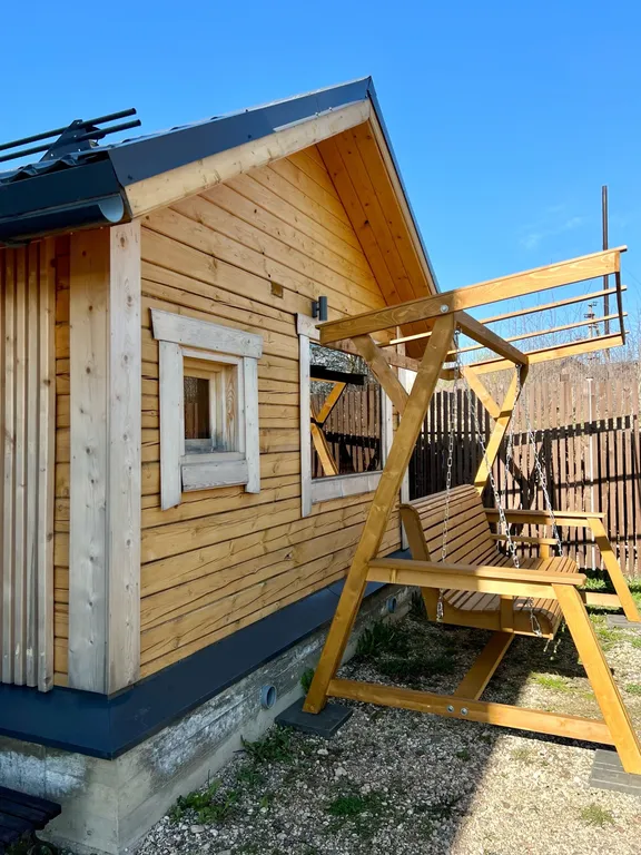 Коттедж на берегу озера