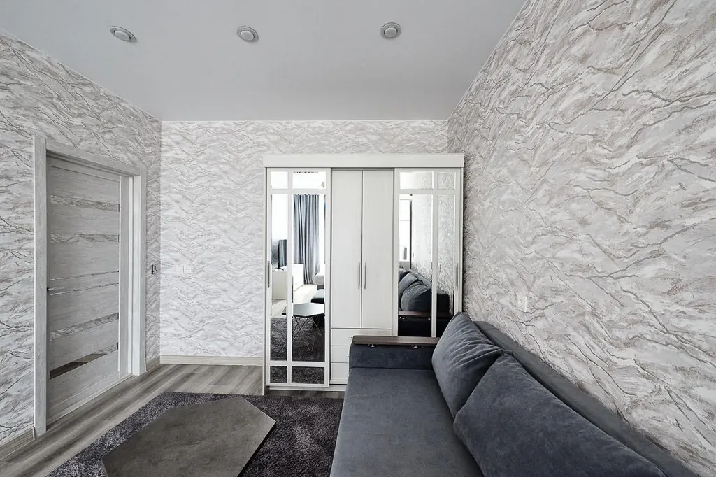 Светлые тёплые апартаменты с видом на горы и город