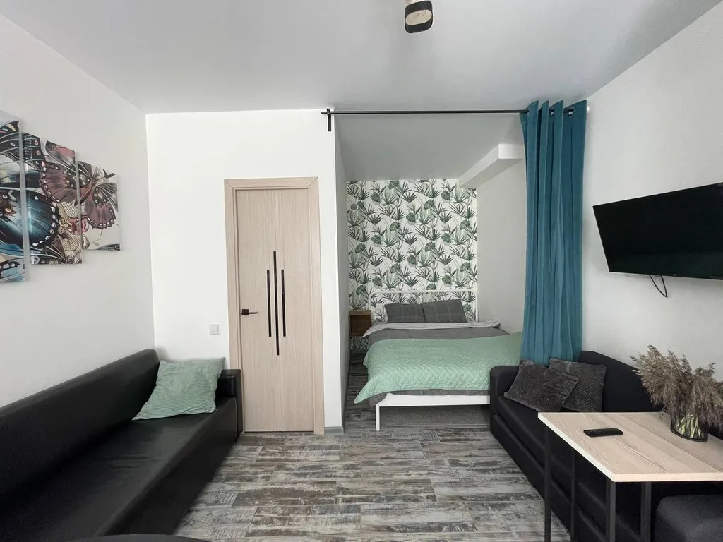 Студия на берегу залива