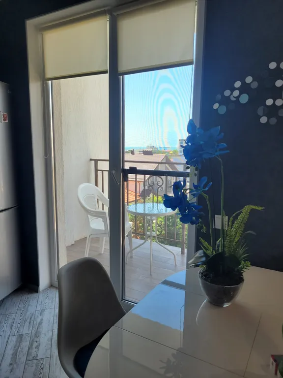 Студия с видом на море и горы