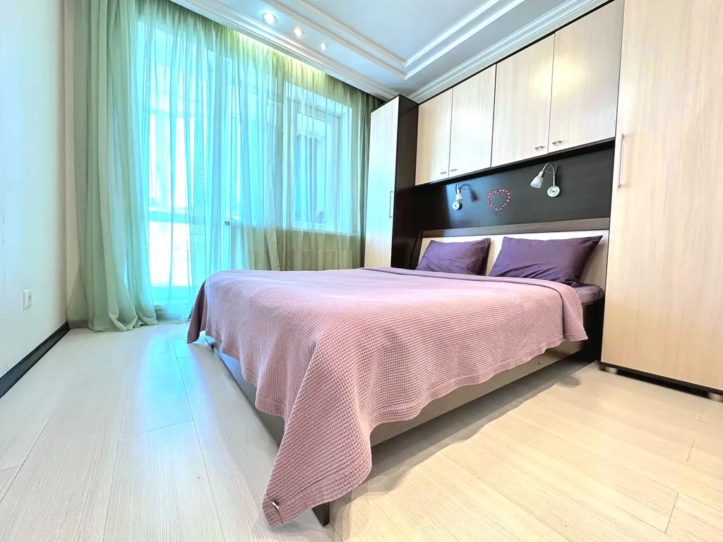 1-комнатная квартира с балконом и видом на реку рядом с Кузбасс-Арена — аренда посуточно в Кемерово