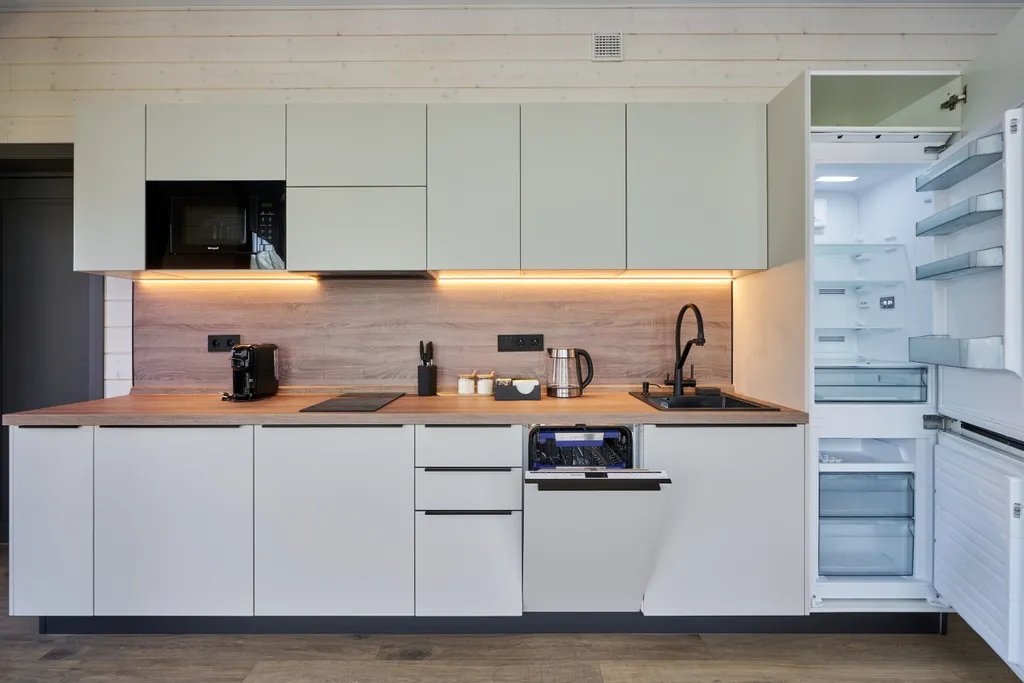 Большой панорамный дом с камином и сауной