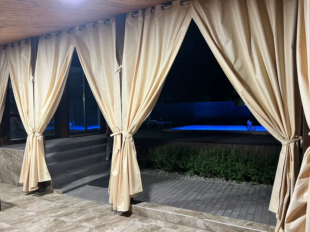 Апартаменты с горячим бассейном и видом на горы