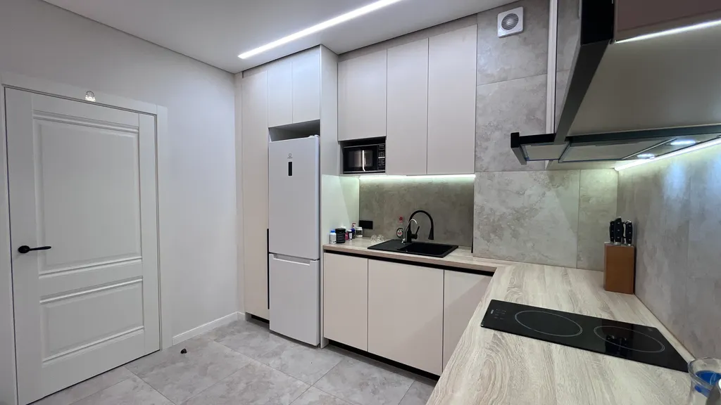 Апартаменты с видом на озеро в элитном районе