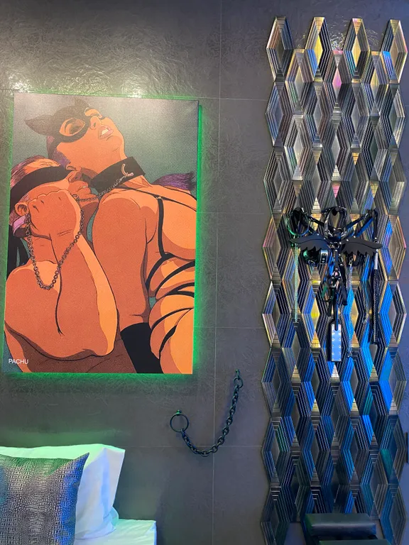 Панорамная квартира с джакузи и камином