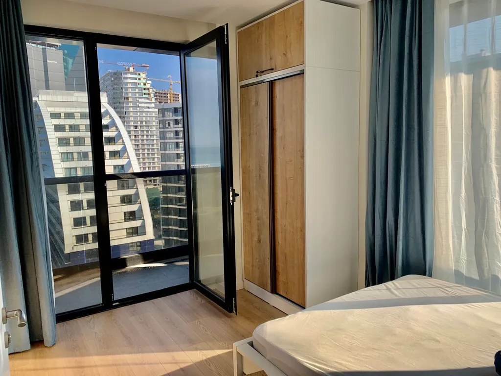 Panoramic flat in White Sails from Sunrayhome